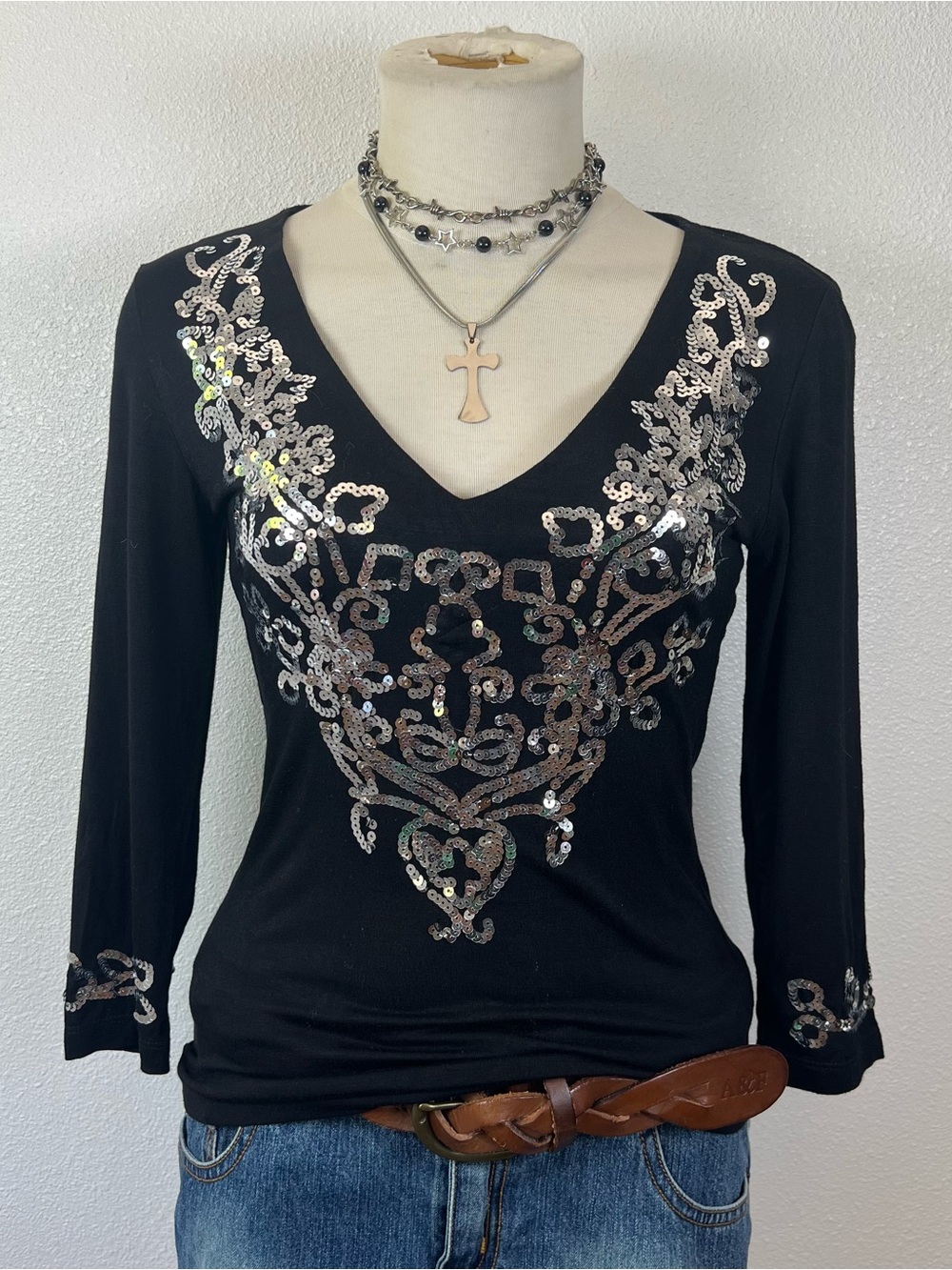 Y2K Black Sequin V-Neck Long-Sleeve Top